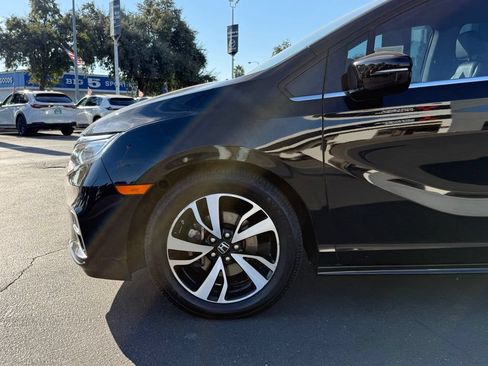 Used 2019 Honda Odyssey Elite image 5