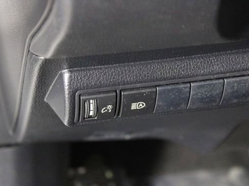 Used 2020 Toyota Corolla SE FWD image 17