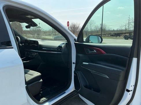 New 2026 Chevrolet Traverse Z71 w/ Enhanced Driving Package image 17