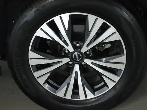 Certified 2023 Nissan Rogue SV w/ SV Premium B Package AWD/4WD image 44