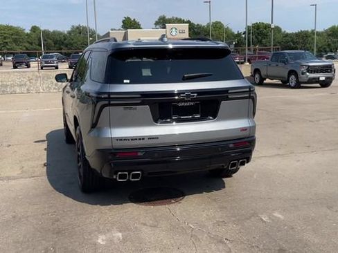 Used 2024 Chevrolet Traverse RS w/ LPO, Floor Liner Package AWD/4WD image 7