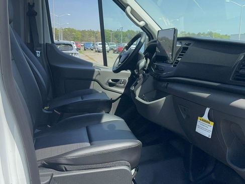 New 2026 Ford Transit 250 148 Medium Roof RWD image 11