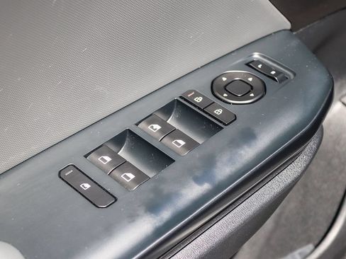 Certified 2025 Kia K4 FWD image 18