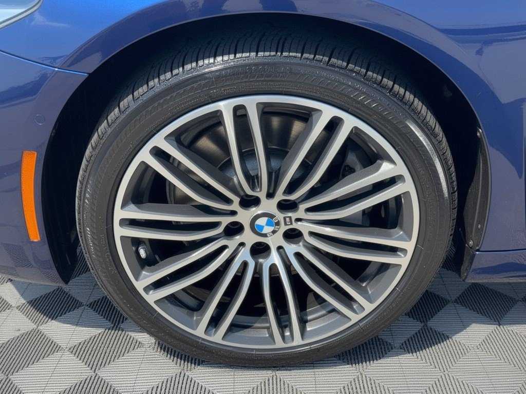 Used 2018 BMW 530e xDrive AWD/4WD image 13