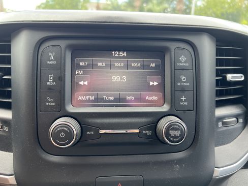 Used 2020 RAM 1500 Big Horn AWD/4WD image 22