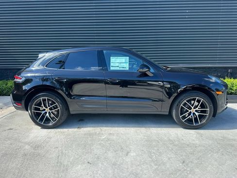 Used 2026 Porsche Macan AWD/4WD image 10
