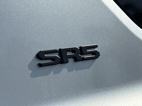 New 2026 Toyota 4Runner SR5 AWD/4WD image 8