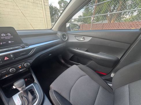 Used 2024 Kia Forte LXS FWD image 32