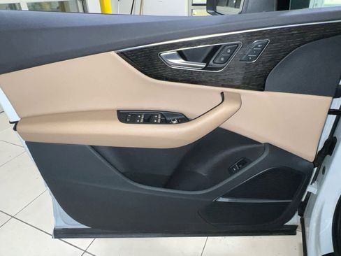 Used 2022 Audi Q7 Premium Plus image 19