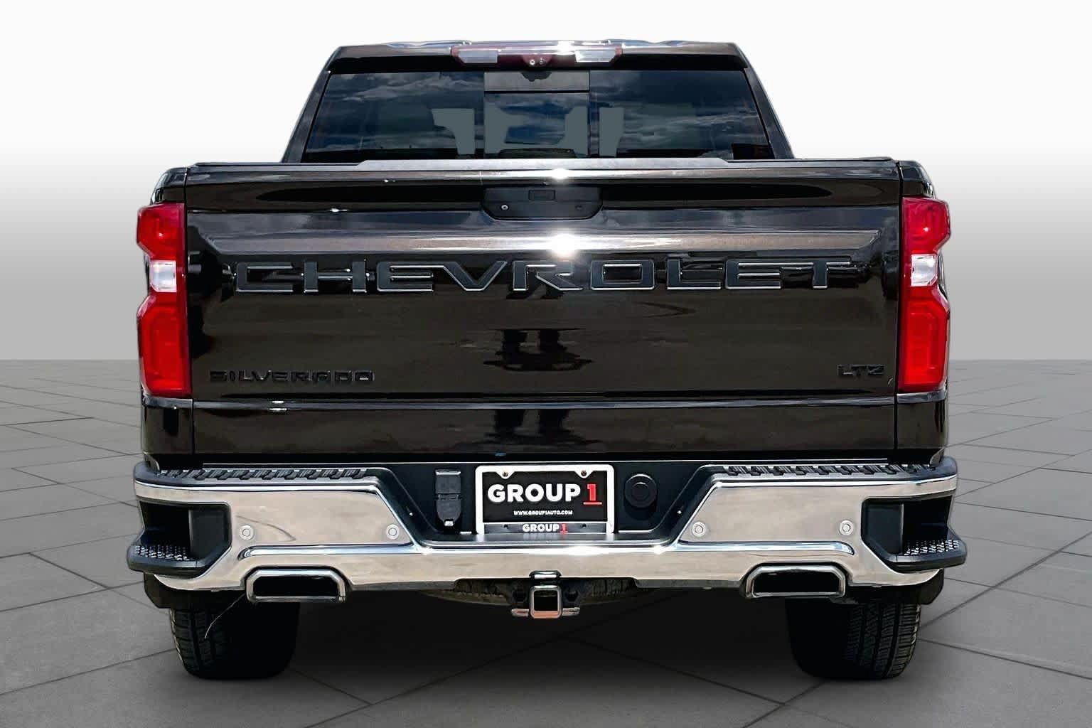 Used 2020 Chevrolet Silverado 1500 LTZ w/ LTZ Premium Package AWD/4WD image 5