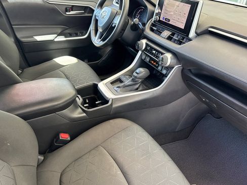 Certified 2023 Toyota RAV4 XLE w/ Convenience Package FWD image 22