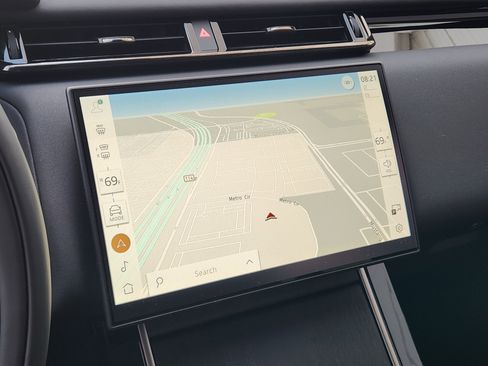 New 2026 Land Rover Range Rover Velar Dynamic SE image 17