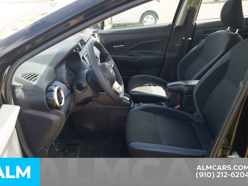 Used 2024 Nissan Versa SV image 6