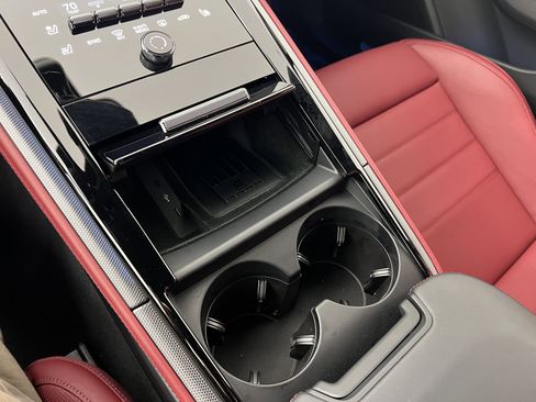 Used 2025 Porsche Panamera 4 image 33