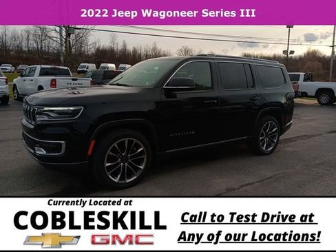 Used 2022 Jeep Wagoneer Series III w/ Premium Group I image 9