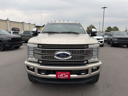 Used 2017 Ford F250 Platinum w/ Platinum Ultimate Package image 7