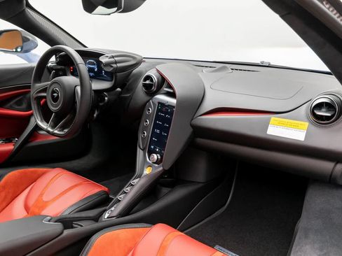 New 2026 McLaren 750S RWD image 39