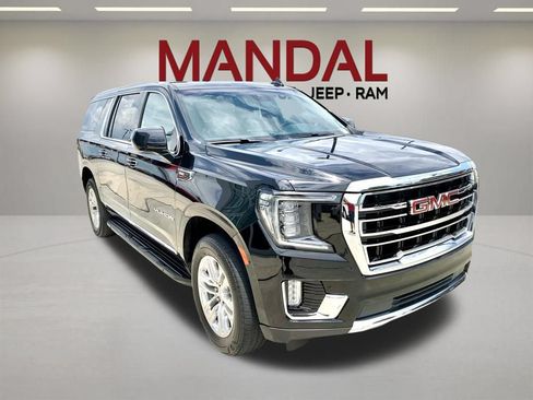 Used 2023 GMC Yukon XL SLT RWD image 3