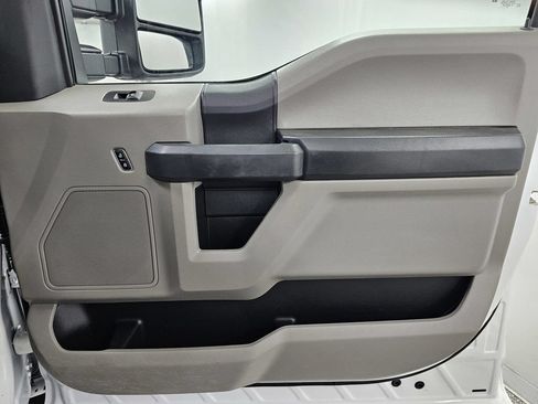 Used 2022 Ford F550 4x4 Crew Cab Super Duty w/ Power Equipment Group image 24