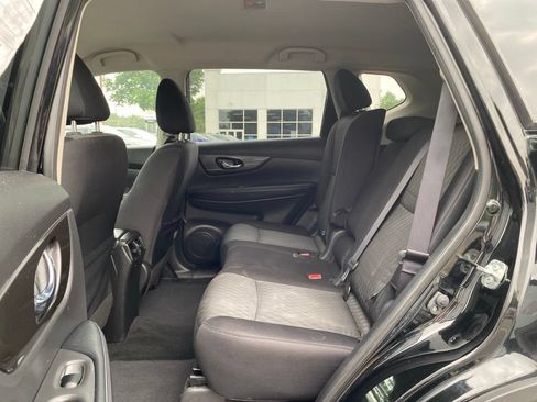 Used 2020 Nissan Rogue SV AWD/4WD image 14