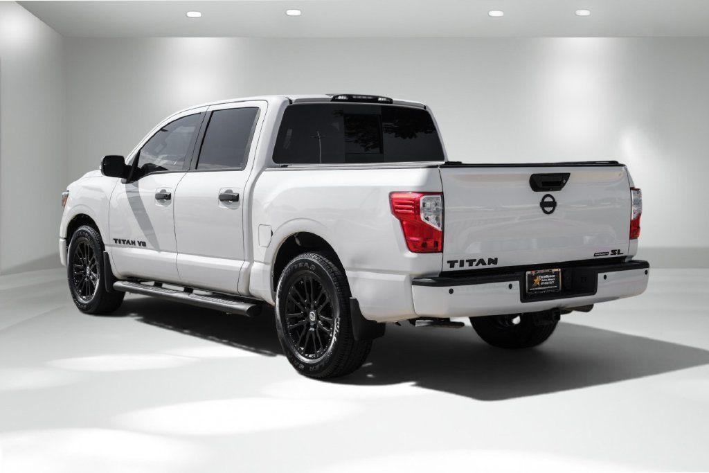Used 2019 Nissan Titan SL w/ Midnight Edition RWD image 8