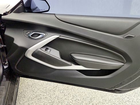 Used 2020 Chevrolet Camaro LT RWD image 22