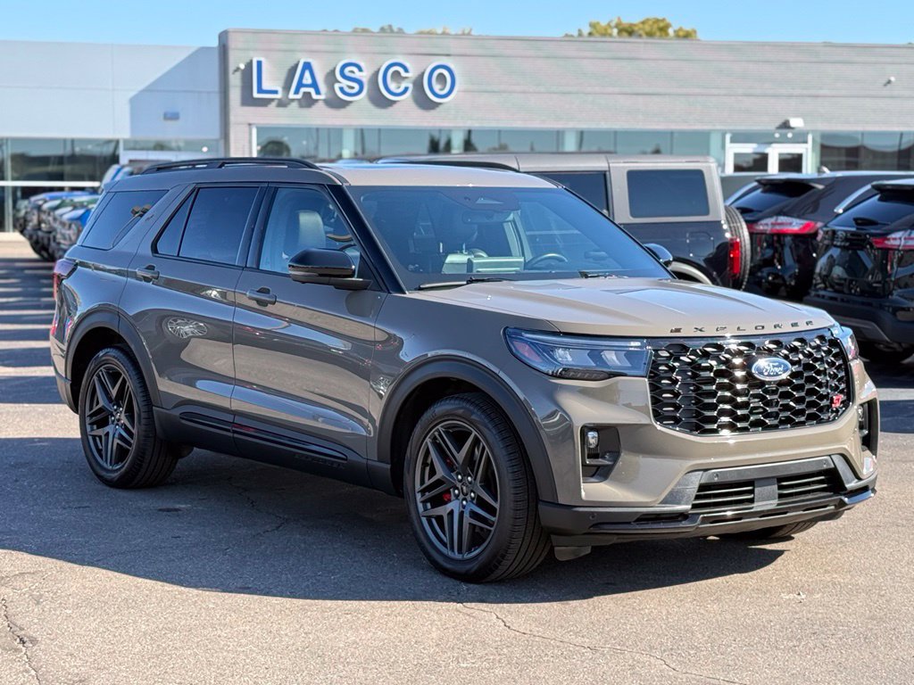 Used 2026 Ford Explorer ST w/ Sun And Sound Package AWD/4WD image 33
