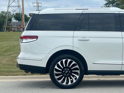 Used 2024 Lincoln Navigator Black Label AWD/4WD image 10