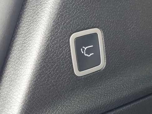 Used 2026 Chrysler Pacifica Pinnacle FWD image 44