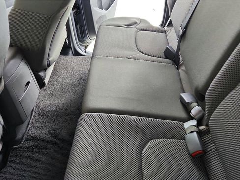 Used 2021 Nissan Frontier SV image 20