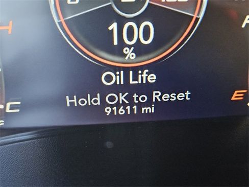 Used 2022 Dodge Charger R/T w/ Blacktop Package image 26