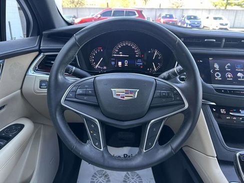 Used 2017 Cadillac XT5 Luxury w/ Driver Awareness Package image 36