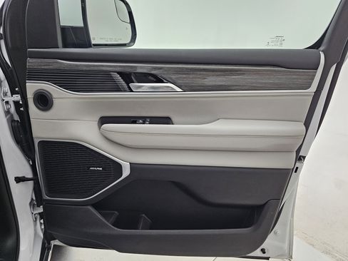 Used 2022 Jeep Wagoneer Series II image 16