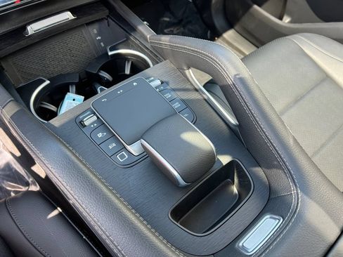 Used 2025 Mercedes-Benz GLE 350 4MATIC image 23