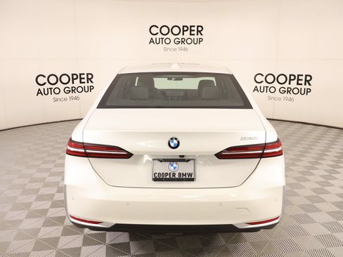 Used 2026 BMW 530i RWD image 23