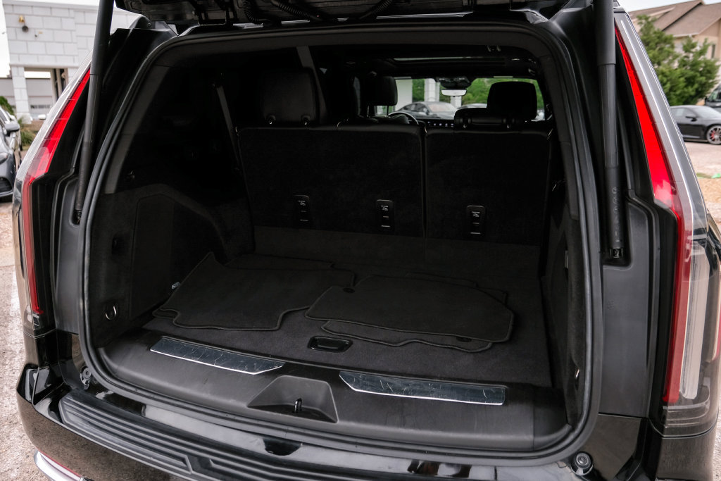 Used 2021 Cadillac Escalade ESV Premium Luxury RWD image 70