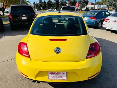 Used 2012 Volkswagen Beetle 2.5 image 4