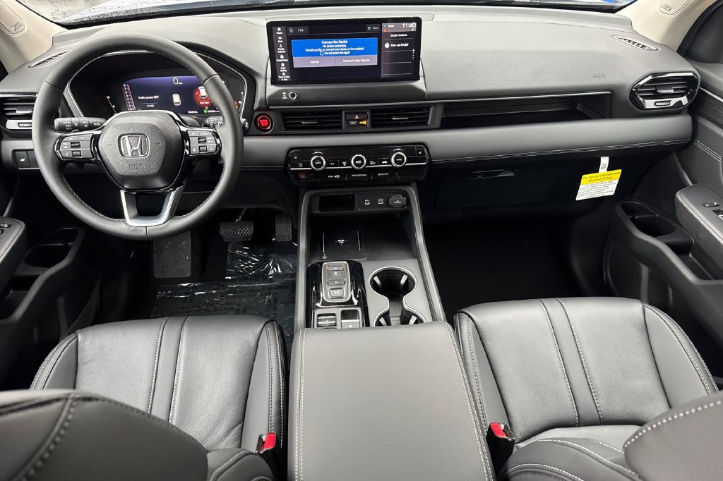 New 2026 Honda Pilot Touring image 13