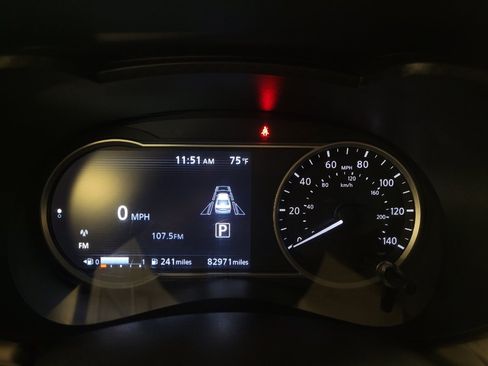 Used 2021 Nissan Versa SV FWD image 23