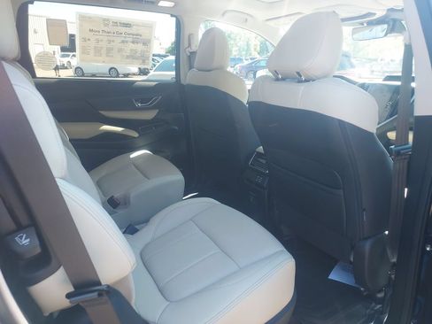 New 2026 Subaru Ascent Limited AWD/4WD image 12