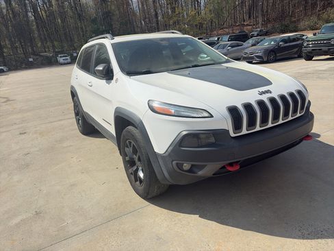 Used 2015 Jeep Cherokee Trailhawk w/ Comfort/Convenience Group image 1