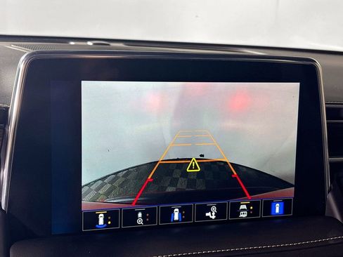 Used 2023 Chevrolet Tahoe Premier w/ Premium Package 2 image 17