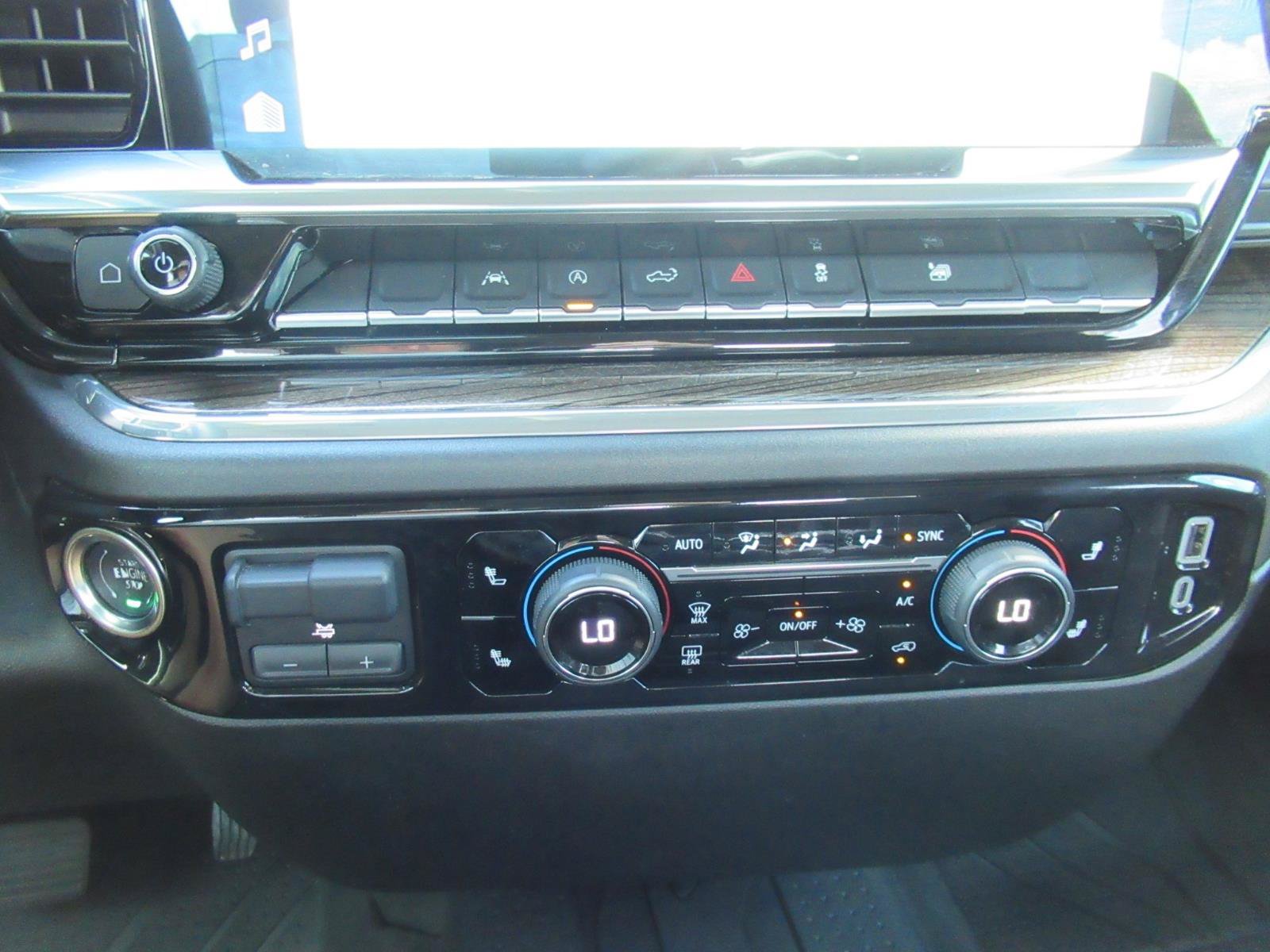 Used 2025 Chevrolet Silverado 1500 LT RWD image 29