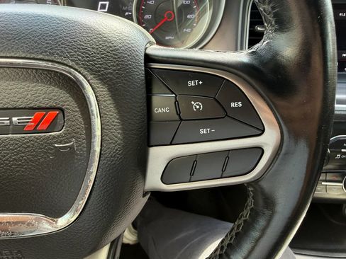 Used 2021 Dodge Charger SXT w/ Leather Interior Group RWD image 31