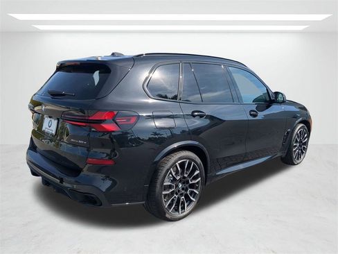 New 2026 BMW X5 xDrive50e w/ M Sport Package image 4