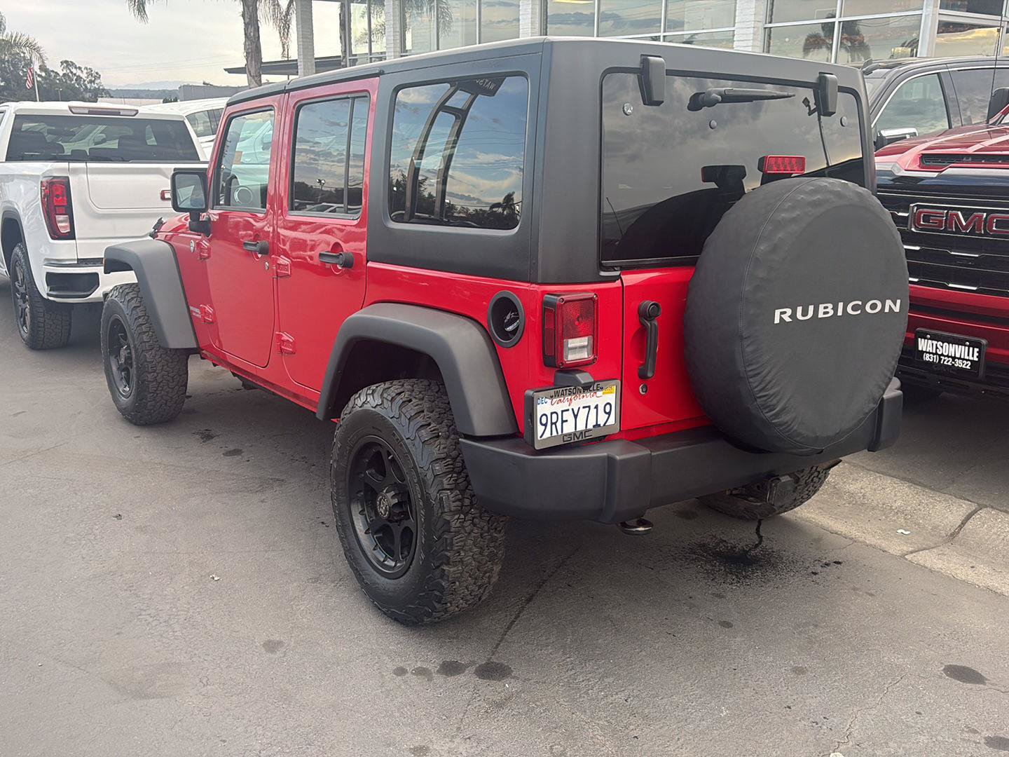 Used 2012 Jeep Wrangler Unlimited Rubicon w/ Connectivity Group AWD/4WD image 4