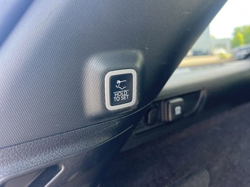 Used 2022 Jeep Grand Cherokee Overland w/ MOPAR Finishing Package image 42