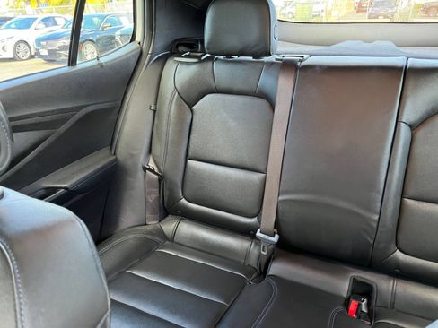 Used 2025 Buick Envista Sport Touring FWD image 37