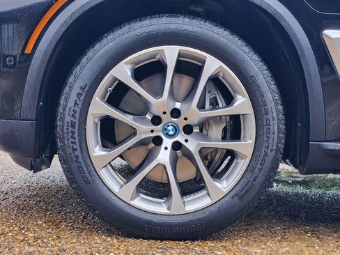 Used 2025 BMW X5 xDrive50e AWD/4WD image 10