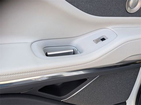 Used 2025 Lincoln Navigator Reserve image 28